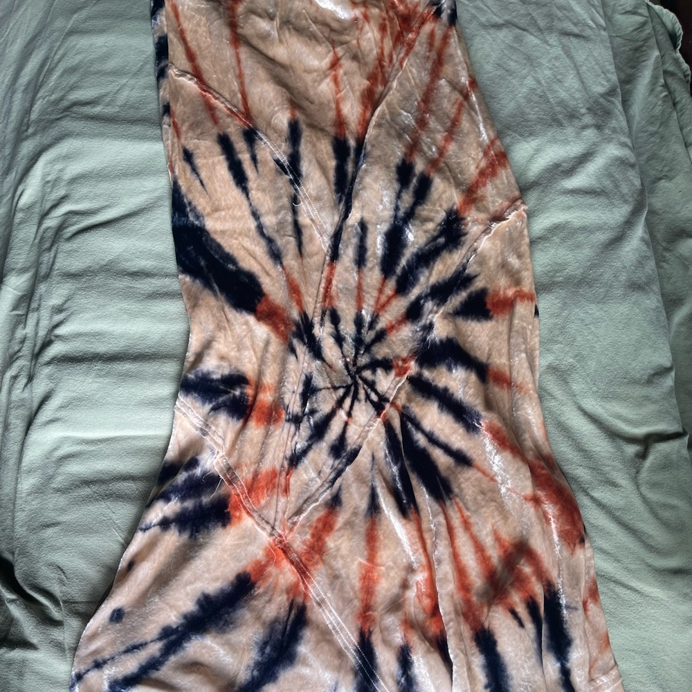 Free people tie dye skirt size M like new